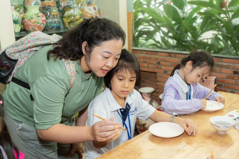 tham quan làng nghề gốm sứ Minh Long