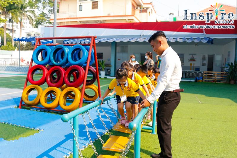 be tham gia lop ngoai khoa